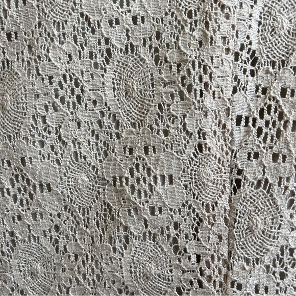 Chico’s Beige Eyelet Blazer jacket Size S/4 - Picture 3 of 4